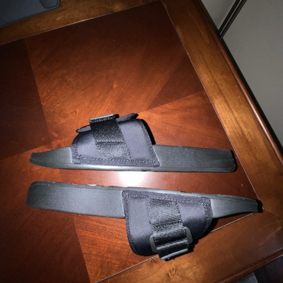 FITFLOP IQUSHION POOL SLIDES  SZ 8 / 39 BLACK - Picture 5 of 11